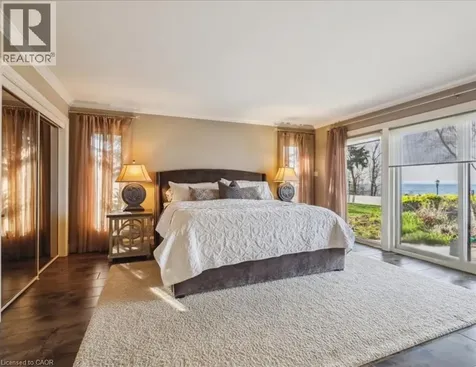 7 Lakegate Drive Stoney Creek ON L8E 3T7