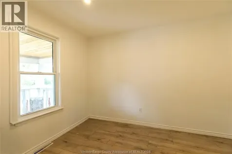 1025 Curry Windsor ON N9B 2A6