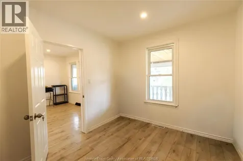 1025 Curry Windsor ON N9B 2A6