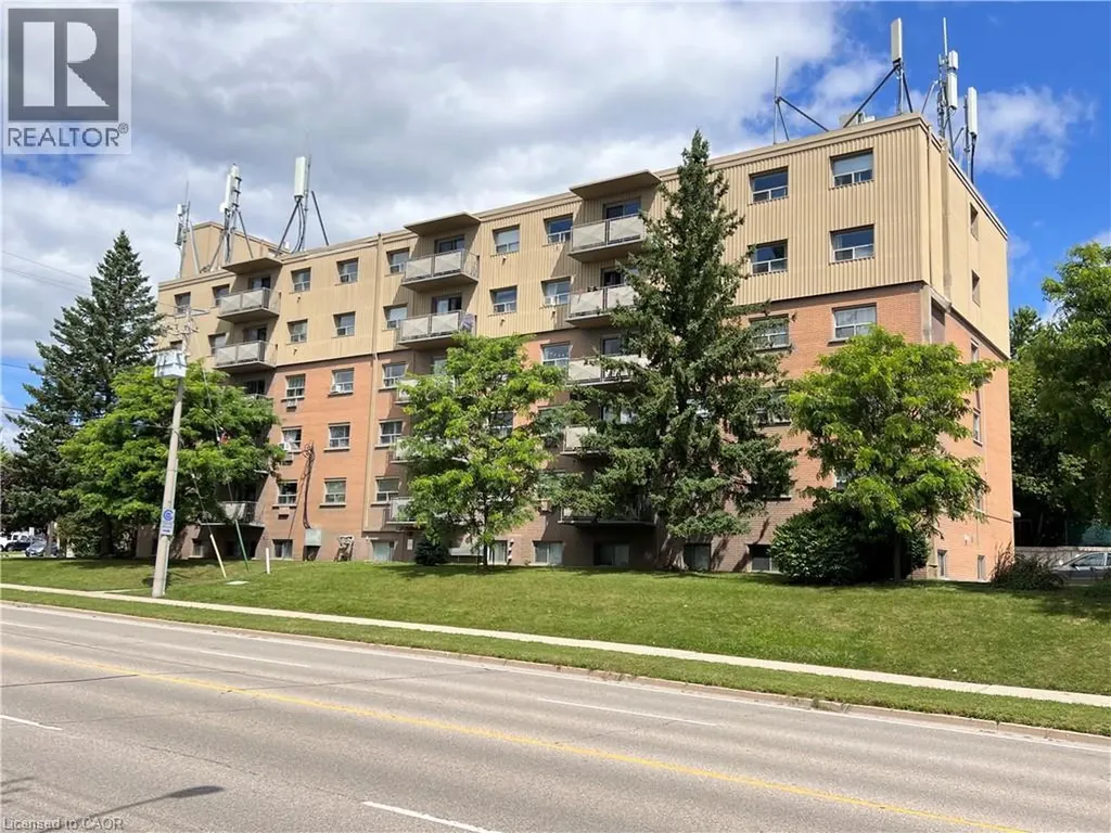 283 Fairway Road North Kitchener ON N2A 2P1