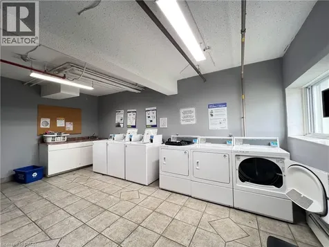 283 Fairway Road North Kitchener ON N2A 2P1