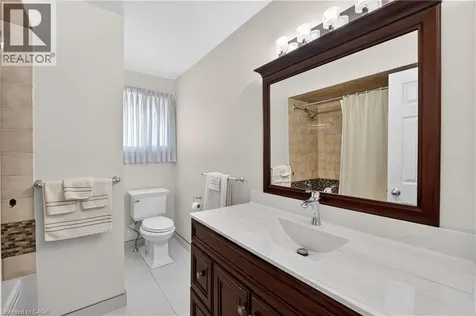 6444 Armstrong Drive Niagara Falls ON L2H 2M1