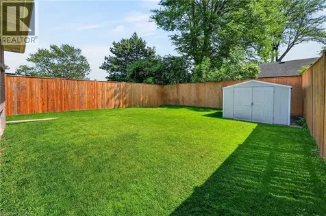 6444 Armstrong Drive Niagara Falls ON L2H 2M1