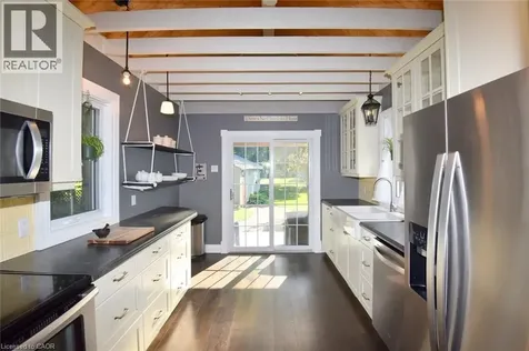 353 Maple Avenue South Burford ON N0E 1A0