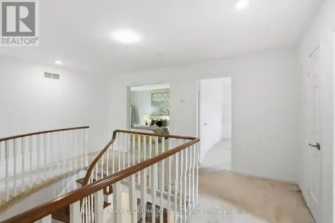 133 Warner Drive Oakville (br Bronte) ON L6L 6G7