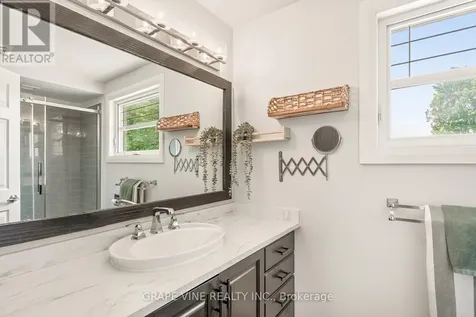 79 Homestead Street Ottawa ON K2E 7T3