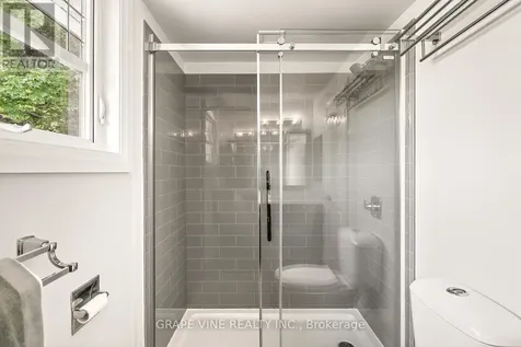 79 Homestead Street Ottawa ON K2E 7T3