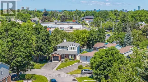 79 Homestead Street Ottawa ON K2E 7T3