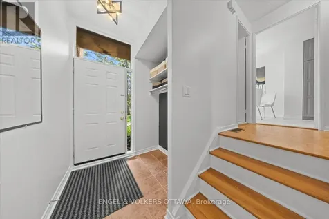34 Viewpointe Private Ottawa ON K1V 1M5