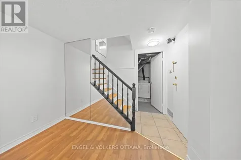 34 Viewpointe Private Ottawa ON K1V 1M5