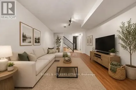 34 Viewpointe Private Ottawa ON K1V 1M5