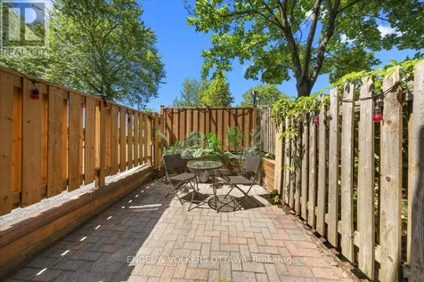 34 Viewpointe Private Ottawa ON K1V 1M5