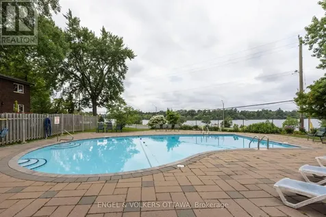 34 Viewpointe Private Ottawa ON K1V 1M5