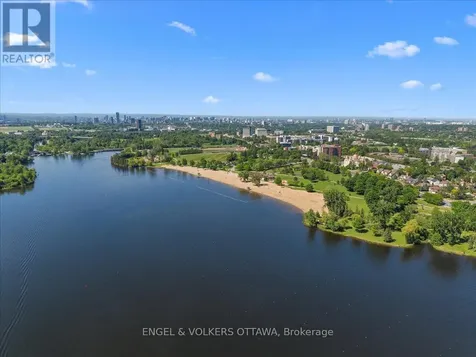 34 Viewpointe Private Ottawa ON K1V 1M5