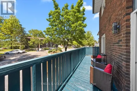 34 Viewpointe Private Ottawa ON K1V 1M5
