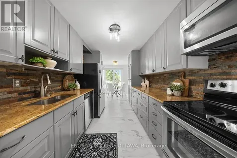 34 Viewpointe Private Ottawa ON K1V 1M5