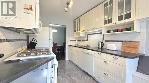 210 Highland Crescent Kitchener ON N2M 5H7