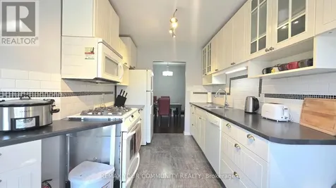 210 Highland Crescent Kitchener ON N2M 5H7