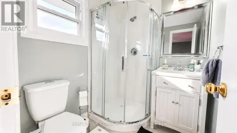 210 Highland Crescent Kitchener ON N2M 5H7