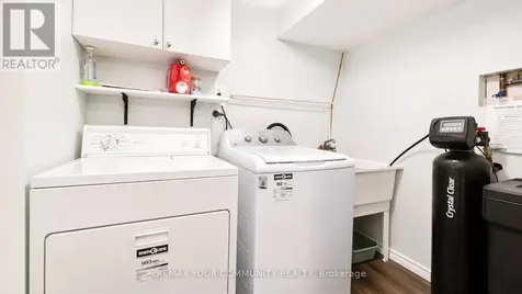 210 Highland Crescent Kitchener ON N2M 5H7