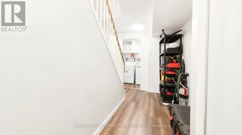 210 Highland Crescent Kitchener ON N2M 5H7