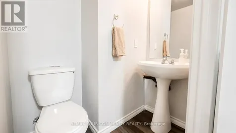 210 Highland Crescent Kitchener ON N2M 5H7