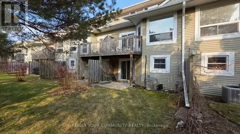 210 Highland Crescent Kitchener ON N2M 5H7