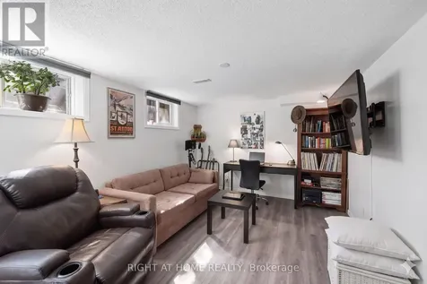 2709 Don Street Ottawa ON K2B 6Y4