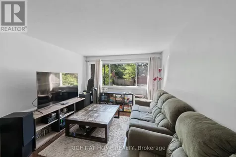 2709 Don Street Ottawa ON K2B 6Y4