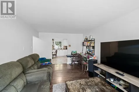 2709 Don Street Ottawa ON K2B 6Y4