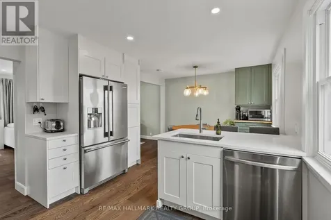 1252 Kingston Avenue Ottawa ON K1Z 8K6