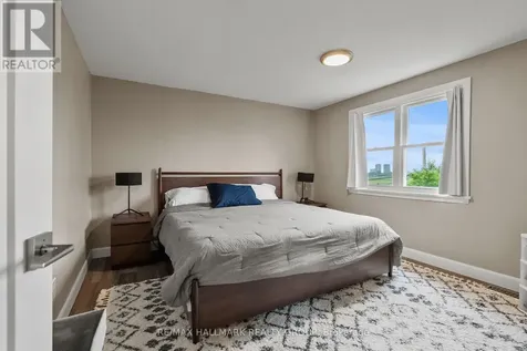 1252 Kingston Avenue Ottawa ON K1Z 8K6