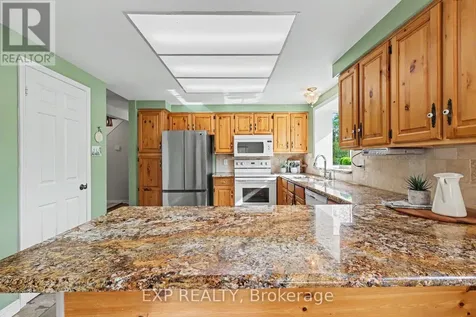 105 Country Club Drive Ottawa ON K1V 0B4
