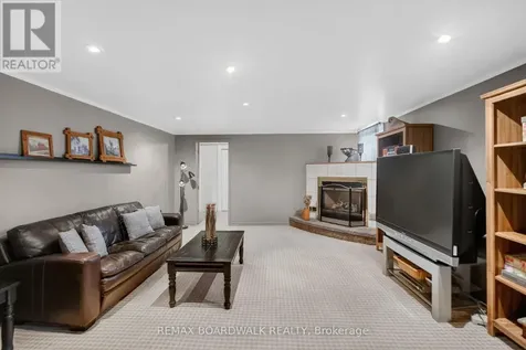 6963 Marco Street Ottawa ON K4P 1C4