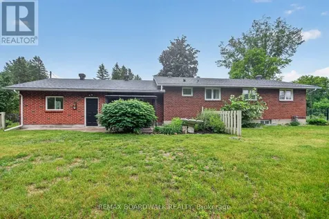 6963 Marco Street Ottawa ON K4P 1C4