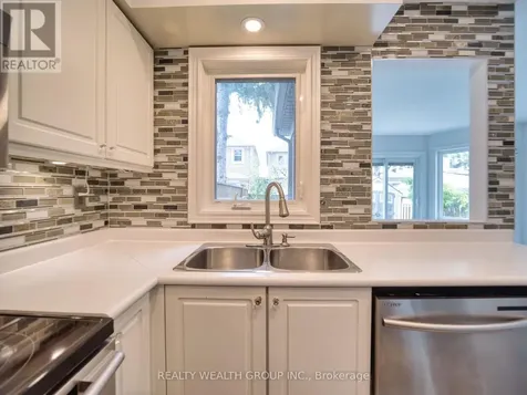 11 Birchcliffe Drive Brampton (heart Lake East) ON L6Z 4T3