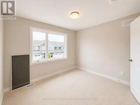 27 Pumice Place Ottawa ON K2J 7H4