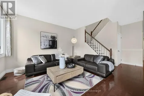 29 Mattawa Crescent Ottawa ON K2M 2E8