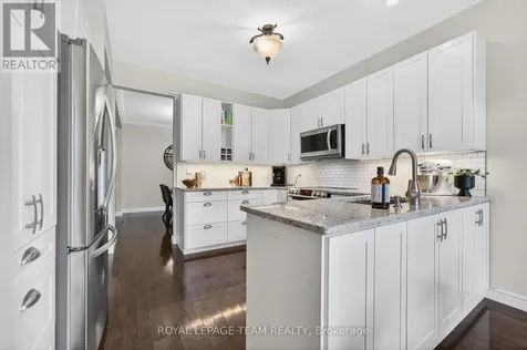 29 Mattawa Crescent Ottawa ON K2M 2E8