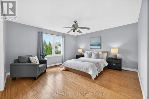 29 Mattawa Crescent Ottawa ON K2M 2E8