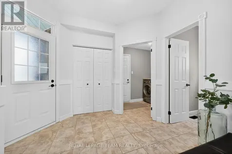 29 Mattawa Crescent Ottawa ON K2M 2E8