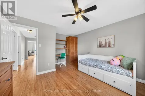 29 Mattawa Crescent Ottawa ON K2M 2E8