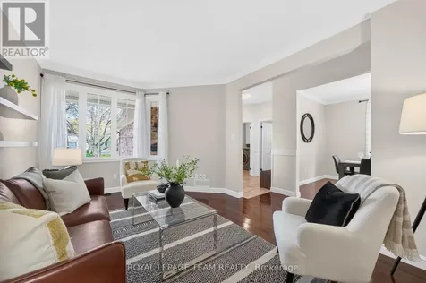 29 Mattawa Crescent Ottawa ON K2M 2E8