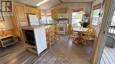 328 Rockview Selwyn ON K0L 2H0