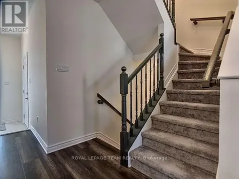 195 Kimpton Drive Ottawa ON K2S 2H9