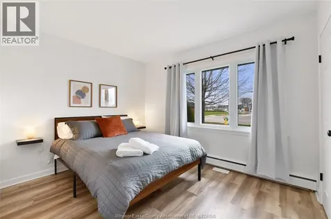 208 Robson Road Leamington ON N8H 5R2