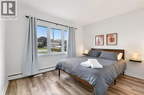 208 Robson Road Leamington ON N8H 5R2