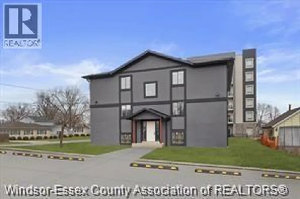 120 Centre Street Essex ON N8M 1P9