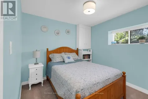 17 Stanley Avenue Oro-medonte ON L0L 1T0