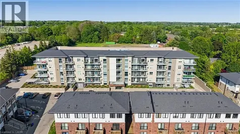 16 Markle Crescent Ancaster ON L9G 0H4